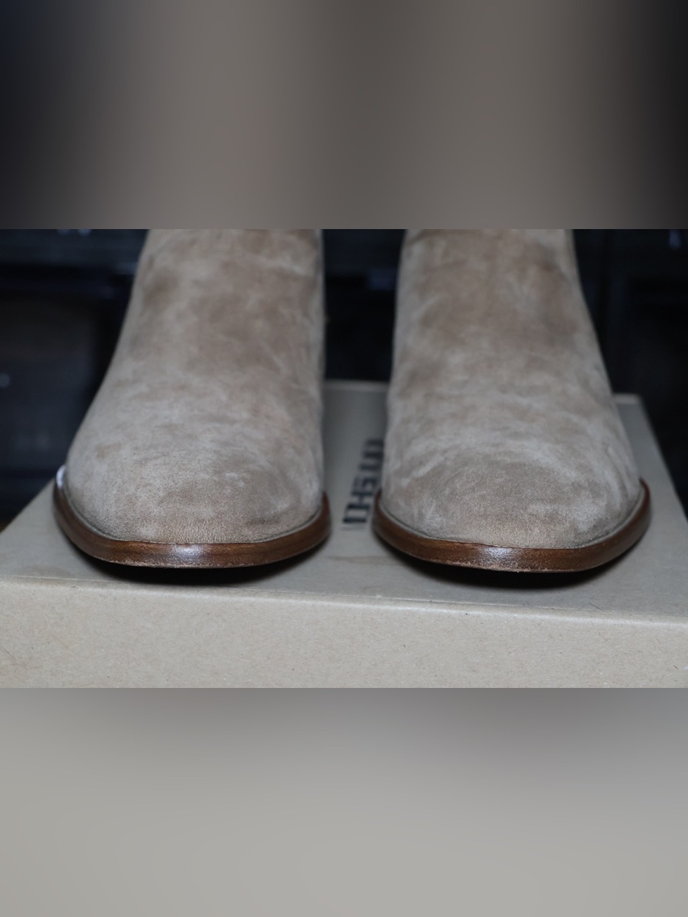 Saint Laurent Wyatt 30 Suede Chelsea Boots - Picture 8 of 9